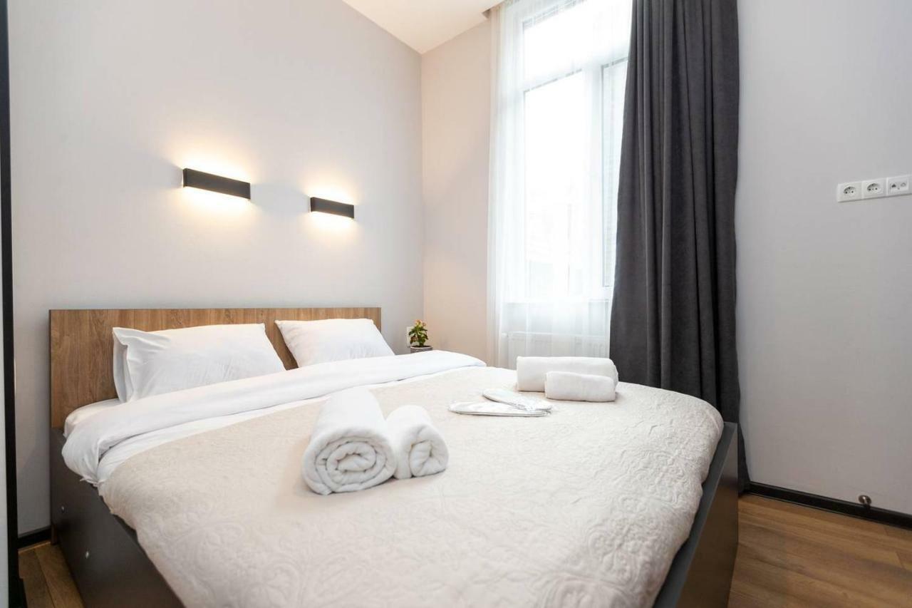 Wehost Apartment Near Fabrika Тбилиси Екстериор снимка