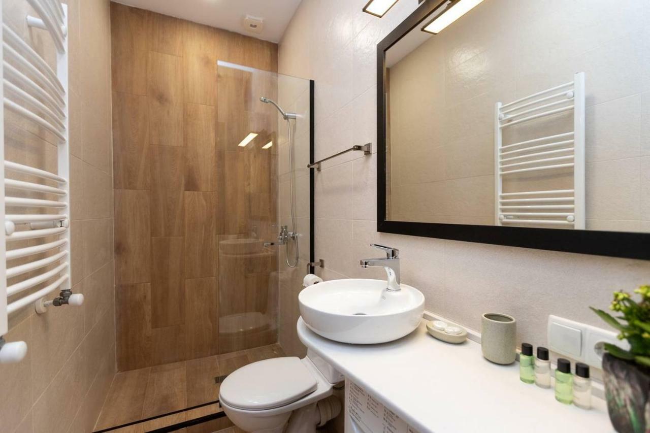 Wehost Apartment Near Fabrika Тбилиси Екстериор снимка